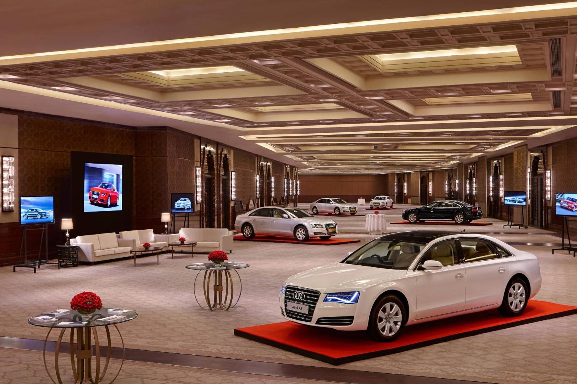ไอทีซี แกรนด์ จุลา อะ ลักชัวรี คอลเลคชั่น โฮเต็ล เจนไน Hotel เชนไน ภายนอก รูปภาพ Audi showroom in India