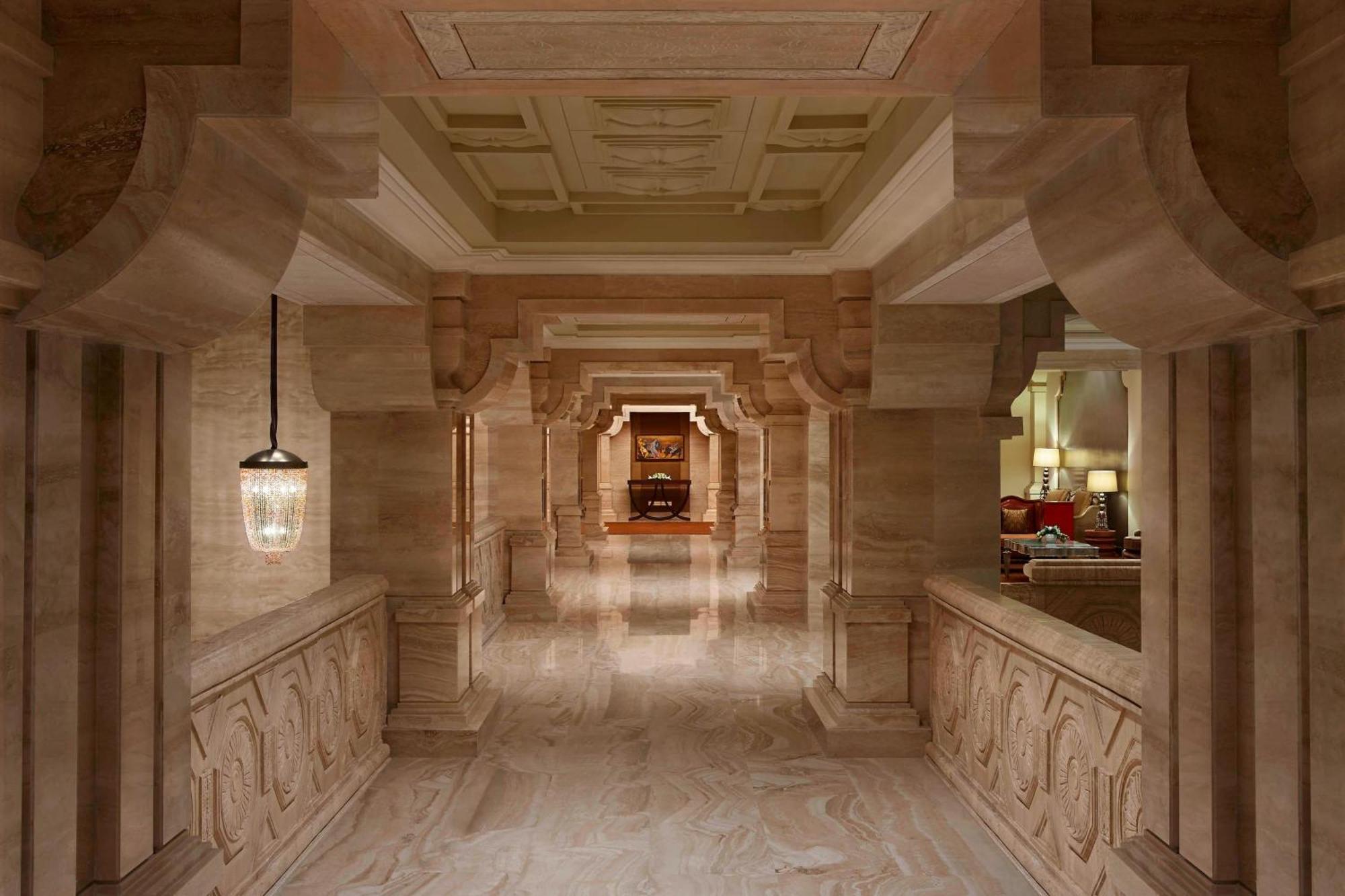 ไอทีซี แกรนด์ จุลา อะ ลักชัวรี คอลเลคชั่น โฮเต็ล เจนไน Hotel เชนไน ภายนอก รูปภาพ Interior of the Taj Mahal Palace